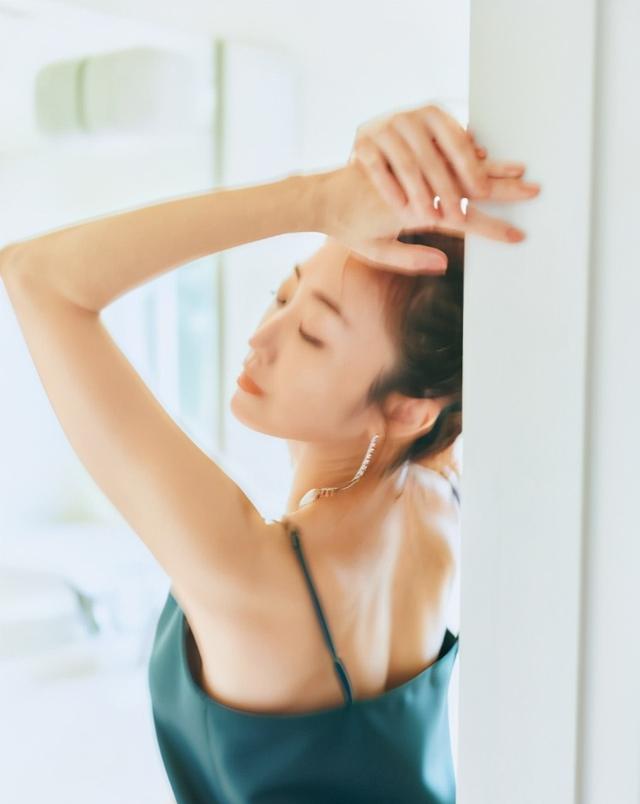 20歲容貌，卻是45歲的年紀，愛練瑜伽的她，活成花一樣的年紀 健身減肥達人 第4张