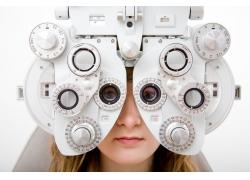 介绍配眼镜的全部内容过程，配眼镜的基本常识和技巧