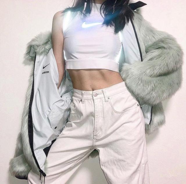 ambush官网，日本潮牌ambush官网（造型简约时尚又不失高级质感）