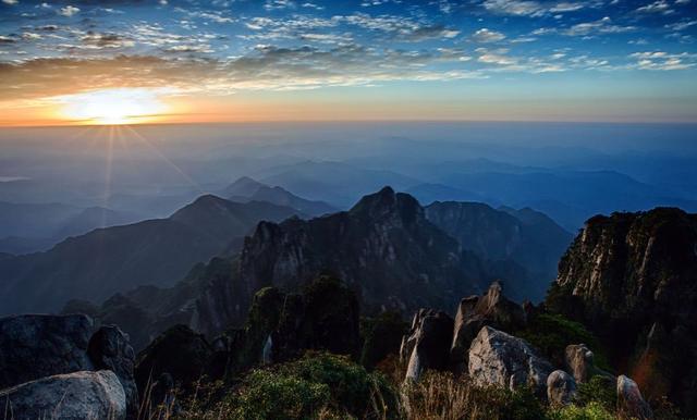 三清山旅游攻略，游三清山详细攻略（江西三清山旅游攻略）