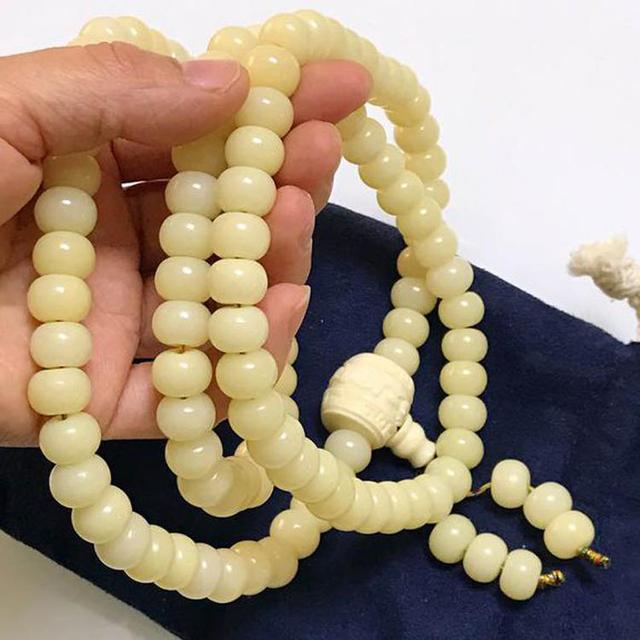 菩提花寓意和象征，白色菩提姐妹花