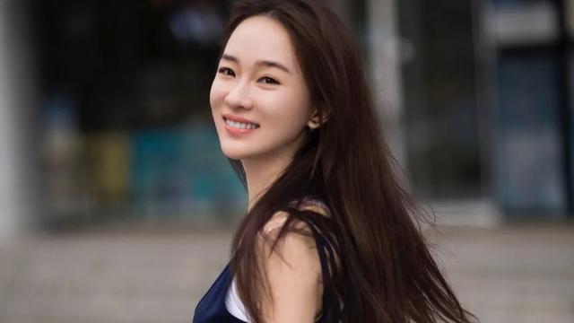 霍思燕和黄奕关系好不好，手撕黄奕傍上华谊老总