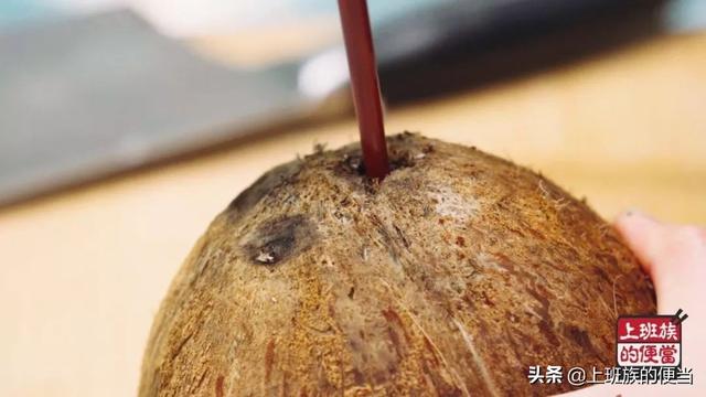 海南椰子鸡怎么炖，海南人这样炖鸡太清甜了