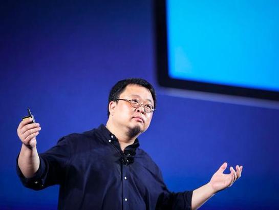 锤子坚果r2是5g手机吗，没了老罗之后的坚果R2发布