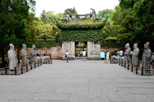 岳飞最厉害的后代是谁，岳飞后代世系图（岳飞后人效忠“金人”后裔）