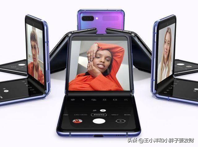 摩托罗拉razr 5g与三星手机对比，5G：翻盖可折叠手机之战