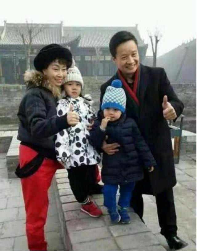 阎维文个人简历及家人，小白杨阎维文25岁娶初恋