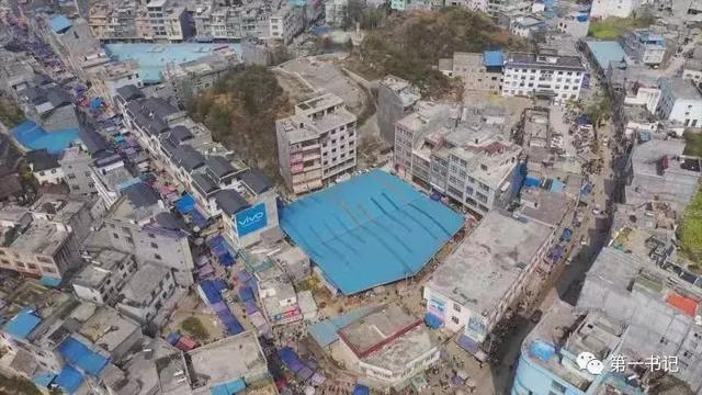 郭沫若天上的街市，关于郭沫若的天上的街市（七年级语文上册二十课《天上的街市》课文笔记）