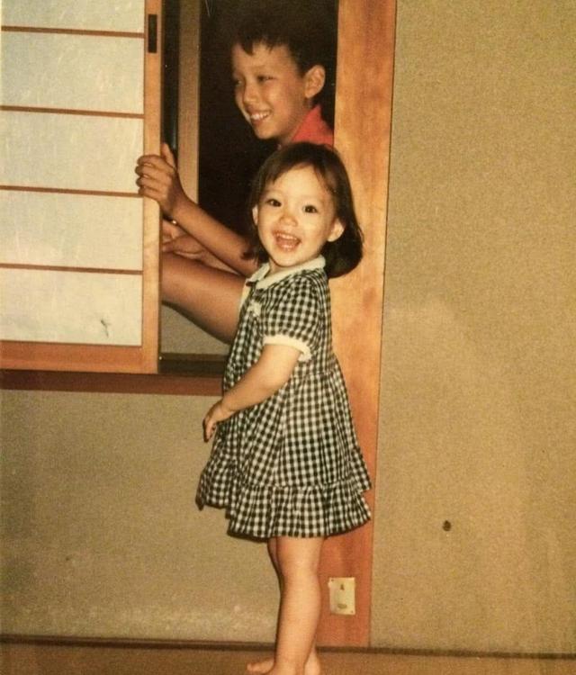 螳螂女简介，33岁的她扮演螳螂女呆萌可爱