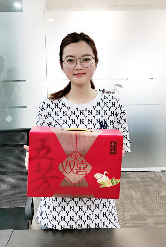 堆礼品图片 礼品堆图片