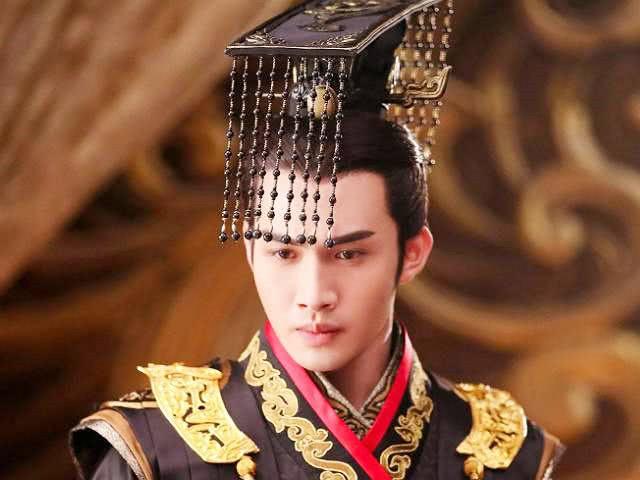 苏秦和张仪都主张什么，一怒而诸侯惧安居而天下息