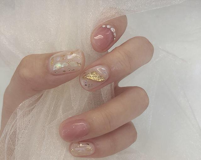 自然的猫眼美甲，超闪的猫眼美甲，美爆了！