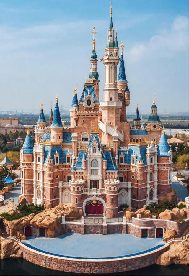 香港有迪士尼吗，香港迪士尼乐园介绍（香港迪士尼乐园19日重新开放）