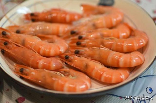 熟的冻虾要煮几分钟才好吃，不管煮鲜虾还是冻虾