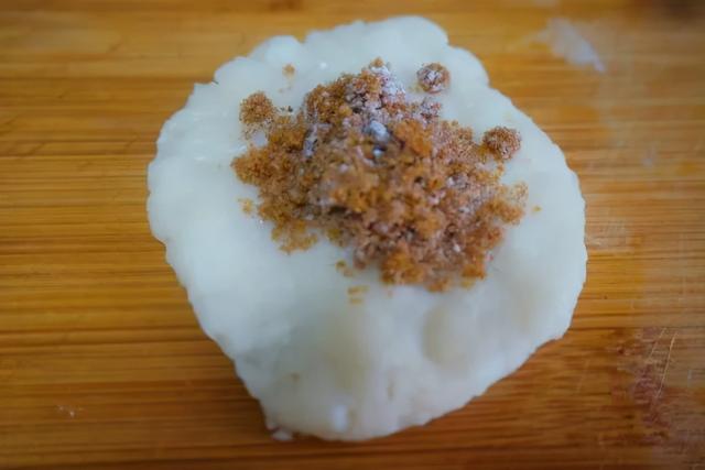 油炸糕的制作方法，最简单的炸油糕制作（自制家庭版油炸糕）