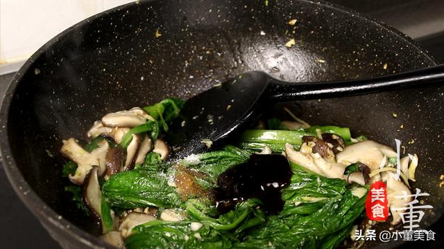 油麦菜怎样做好吃，油麦菜的18种做法（清淡爽口又营养）