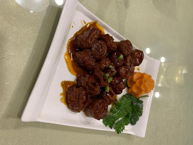 猪大肠的做法大全视频，猪大肠怎么做的最好吃（肥肠怎么洗，才干净无腥臭味）