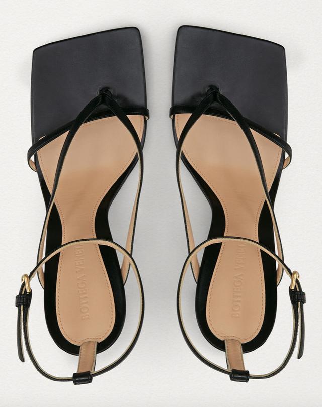 细跟的高跟鞋穿搭，今年的时髦高跟鞋都在这儿了