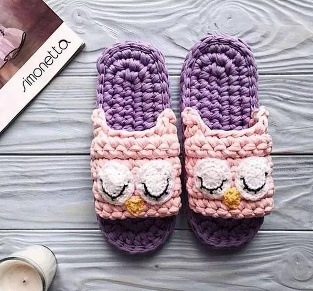 适合新手钩织的毛线拖鞋教程，家里有织女拖鞋不用买