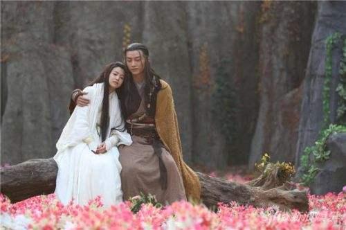 金庸对小龙女和尹志平评价，金庸为何设定尹志平亵渎小龙女情节