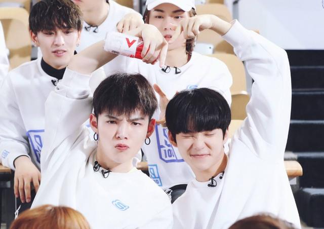 朱星杰认为体现男友力的瞬间，朱星杰承认恋情获赞