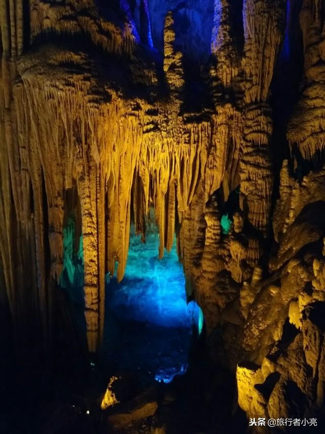 重庆旅游必去景点排名，重庆十佳旅游景点排行榜（重庆十个景点都值得一去）