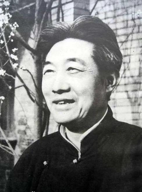 大师徐悲鸿简介，从贫穷少年到艺术家