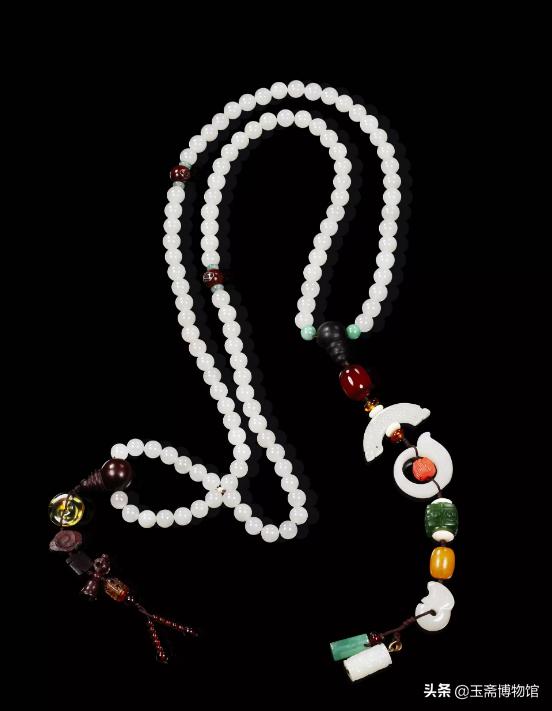 珍贵的绿色佛珠拍卖记录，没想到一串佛珠竟然卖到100万