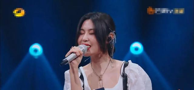 金海心有哪些歌，介绍一下冷门歌手，金海心