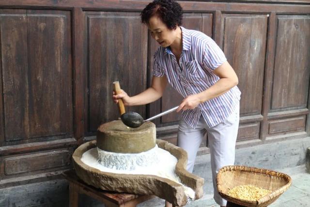 美食珍馐味道绵州，彝人古镇小吃推荐