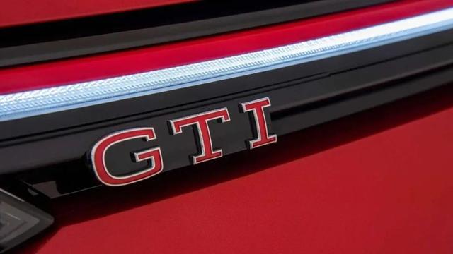 第六代高尔夫gti1.4t动力表现如何，回顾大众高尔夫GTI的演变