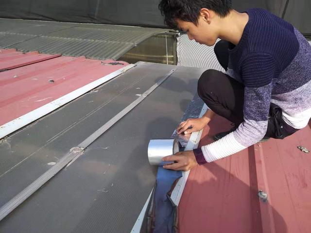 楼顶漏水怎样整才好，教你一个楼顶漏水维修的小方法