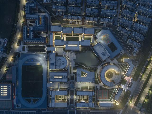 南京方山外国语分校，南京外国语学校方山校区