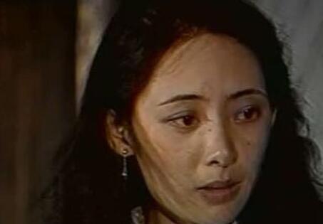 乌龙山剿匪记中四丫头是谁，34年后乌龙山剿匪记演员今昔照