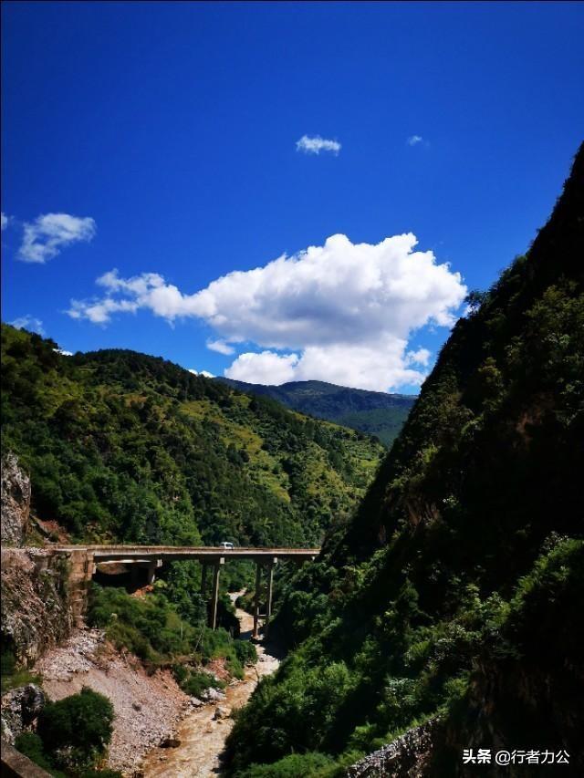 泸沽湖详细介绍，那些藏在春日里的诗意美景