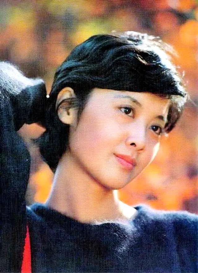 女儿国朱琳个人简历，68岁朱琳女儿国国王