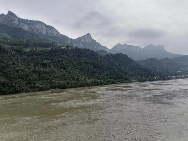 三峡大坝旅游景点，湖北宜昌三峡大坝旅游景点有哪些（领略世界第一坝的水涨船高）