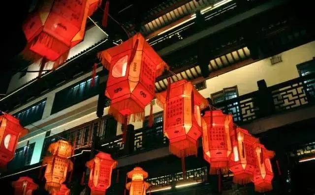 关于元宵节的古诗四句，关于元宵节的古诗简单的四句