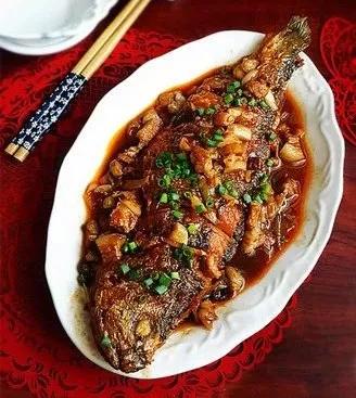 大黄花鱼的做法，大黄花鱼怎么做最好吃家常做法