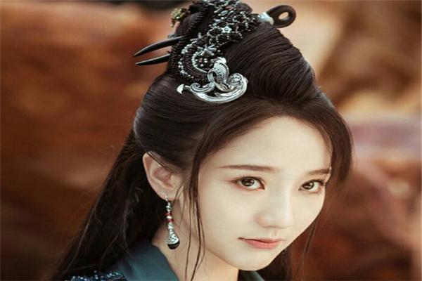 白蛇和青蛇各修炼了多少年，白蛇和青蛇只是蛇妖