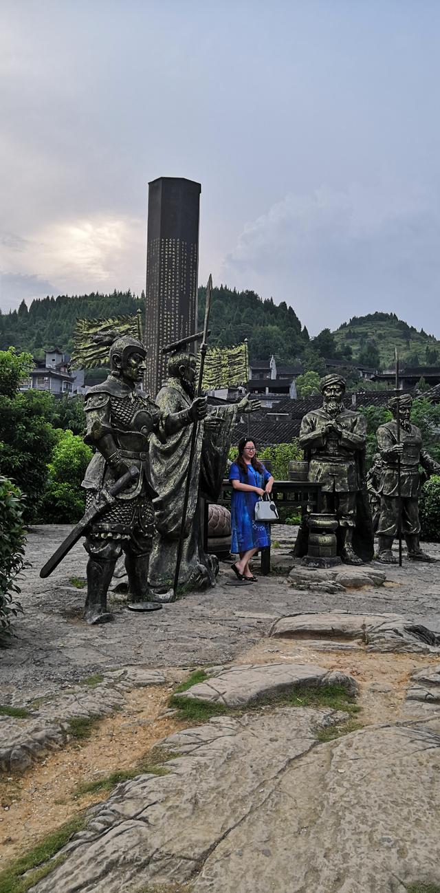 芙蓉镇旅游攻略，自驾游芙蓉镇旅游攻略图（芙蓉镇旅行功略）