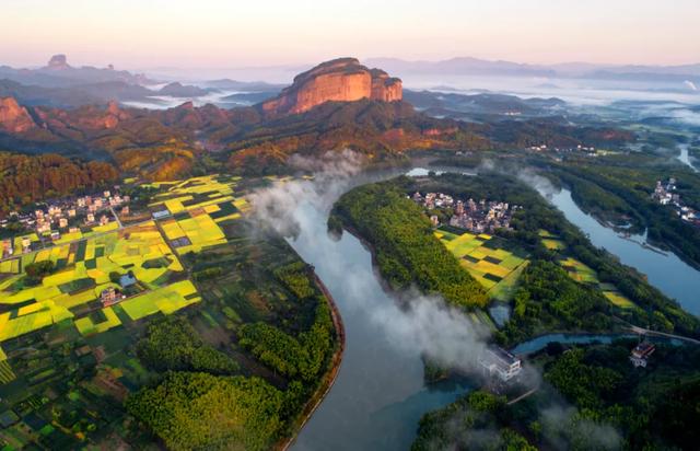 丹霞山海拔多少米，丹霞山重要景点有哪些（广东韶关丹霞山进入观云海最佳时期）
