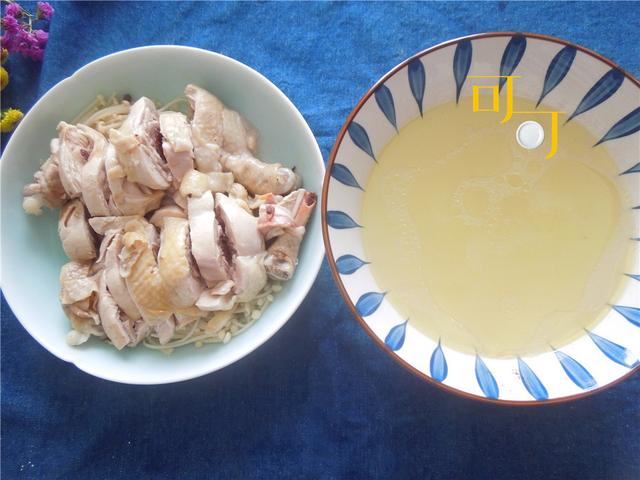 椒麻石锅鸡做法，做一碗藤椒鸡肉吧