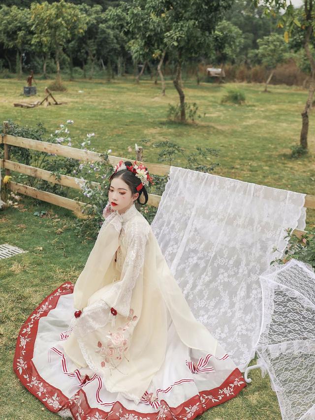 凤凰裙汉服怎么穿，这条裙子很特别