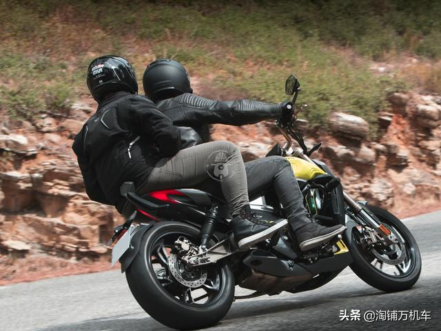 升仕310v是街车还是太子款，看专业机构们如何评价