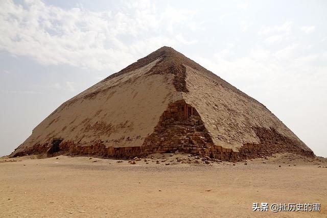 金字塔的建造及由来，古埃及并没有修建金字塔的能力
