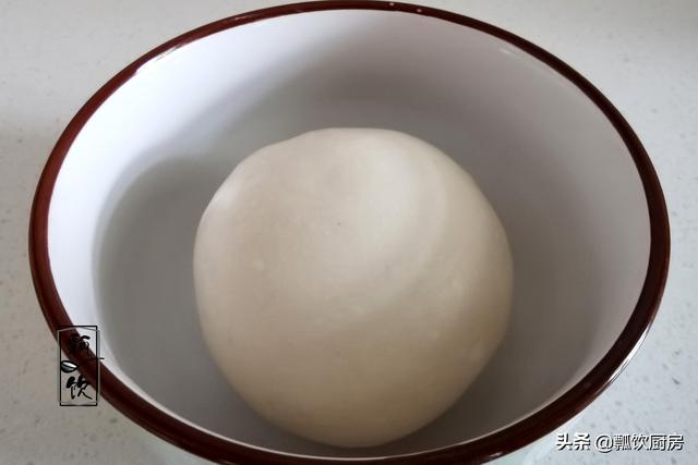 蒸饼的家常做法，最简单的蒸饼做法（用手撕着吃的蒸饼）