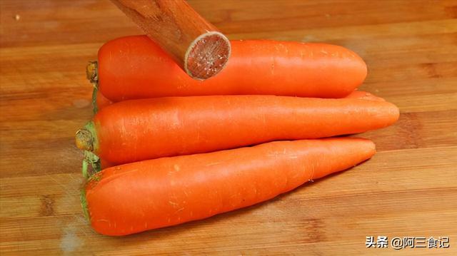 胡萝卜怎样做好吃，胡萝卜怎样做简单又好吃（自从学会胡萝卜这样做）