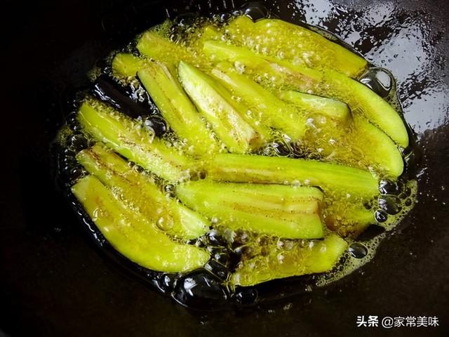 怎么做甜面酱好吃又简单，其实甜面酱自己做很简单
