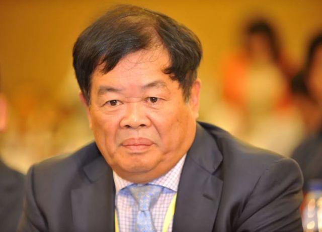 曹德旺家族企业，富豪父亲破产之后